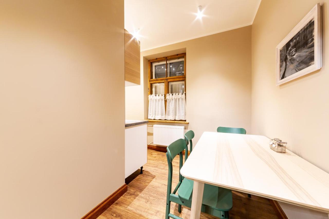 Gourmet Storie'S Ap 68Sqm Renovated Free Parking Apartment รีกา ภายนอก รูปภาพ